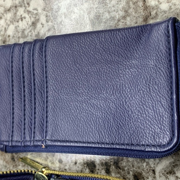Olivia & Joy New York Wallet - Picture 3 of 5